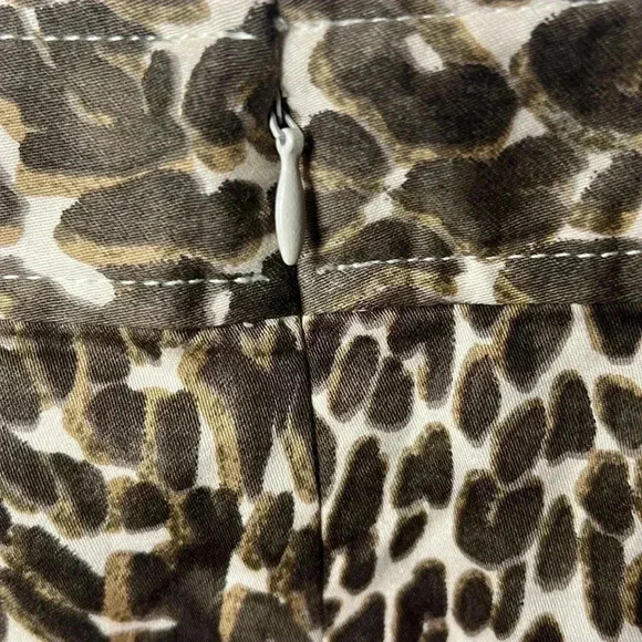 LOFT Leopard Print Pencil Skirt Size 6 Brown, Tan & Cream - Picture 6 of 7